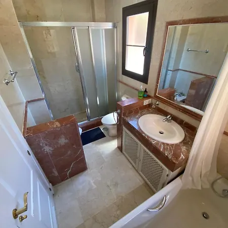 1197: 3 Bedroom Grd Floor Hacienda Del Sol 公寓 埃斯特波纳